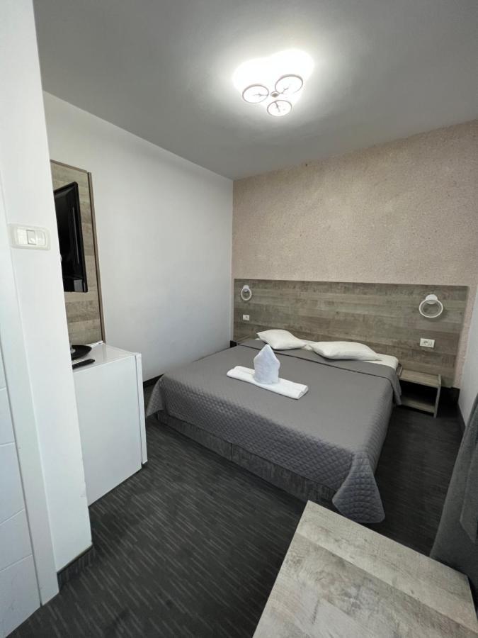 Hotel Miniom Constanta Exterior photo